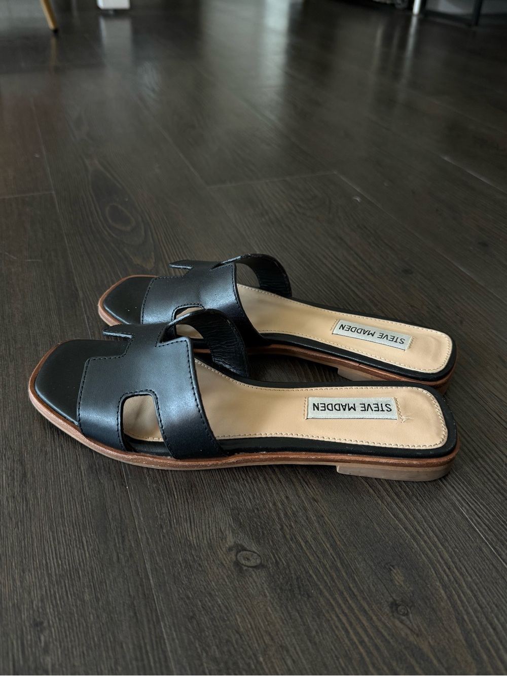 Steve Madden Black Sandals - Picture 2 of 3